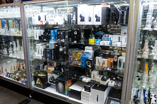 Tobacco Shop «BakeBros Smoke Shop», reviews and photos, 3100 Big Dalton Ave #150, Baldwin Park, CA 91706, USA