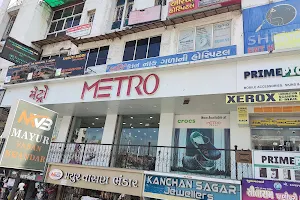 Metro Shoes image