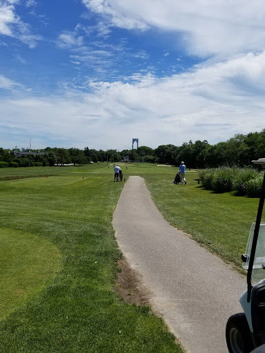 Golf Course «Jamestown Golf Course», reviews and photos, 245 Conanicus Ave, Jamestown, RI 02835, USA