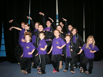 Academy-Dance & Performing
