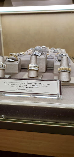 Jewelry Store «Jared The Galleria of Jewelry», reviews and photos, 1700 Woodfield Rd, Schaumburg, IL 60173, USA