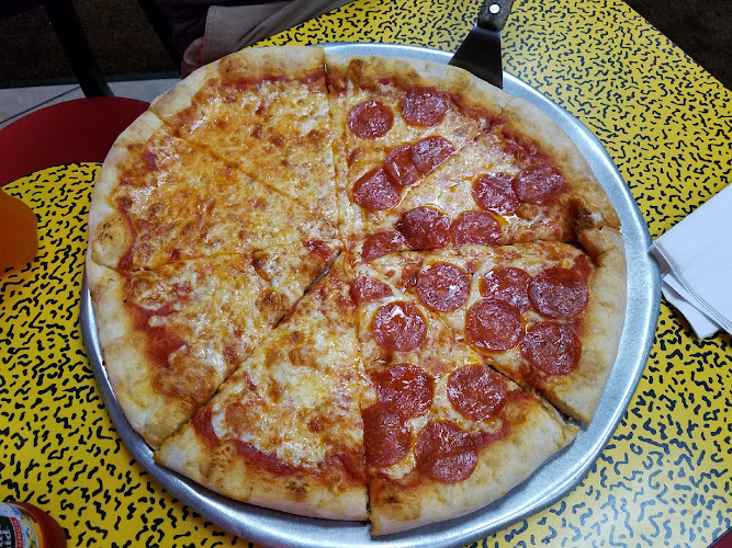 #5 best pizza place in Uniondale - Pat's Family Pizzeria