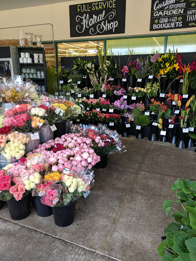 Grocery Store «New Seasons Market Mountain Park», reviews and photos, 3 Monroe Pkwy, Lake Oswego, OR 97035, USA