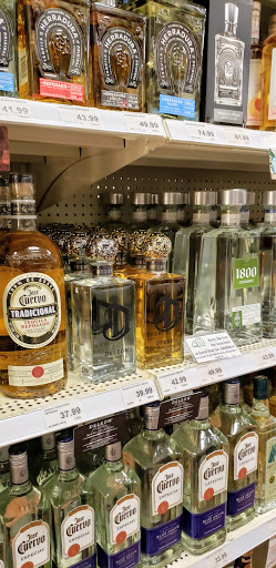 Liquor Store «Olde Crabapple Bottle Shop», reviews and photos, 12280 Houze Rd, Alpharetta, GA 30004, USA