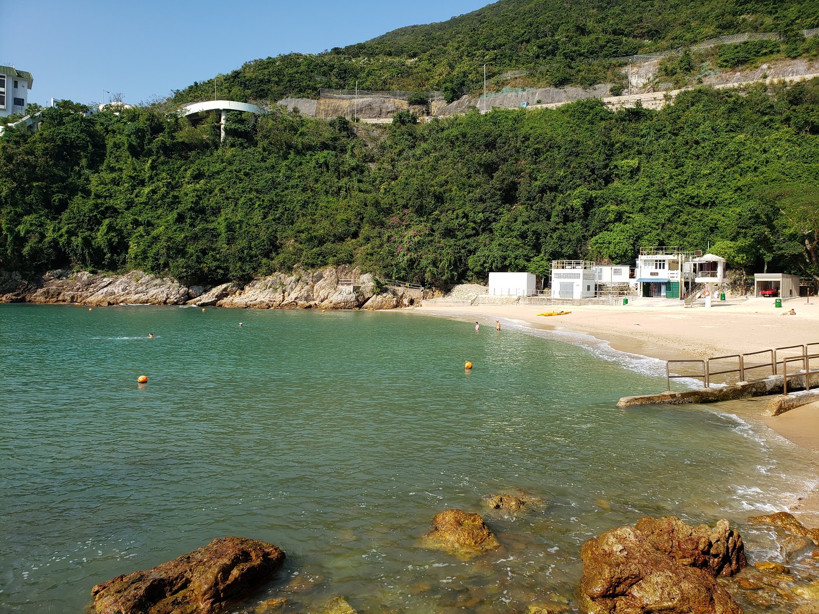 Foto van Turtle Cove Beach en de nederzetting