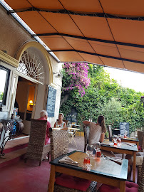 Atmosphère du Restaurant français Restaurant Saint-Raphaël - la Villa Matuzia - Agay à Saint-Raphaël - n°4