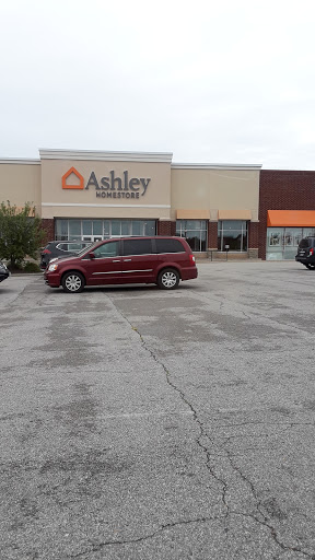 Furniture Store «Ashley HomeStore», reviews and photos, 2409 N Hwy 67, Florissant, MO 63033, USA