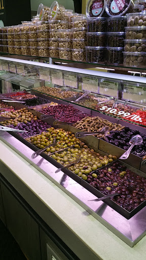 Grocery Store «Whole Foods Market», reviews and photos, 7511 Leesburg Pike, Falls Church, VA 22043, USA