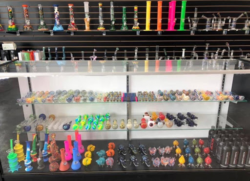 Tobacco Shop «Friends head-shop , tobacco & Hookah lounge», reviews and photos, 3041 E Olive Rd, Pensacola, FL 32514, USA