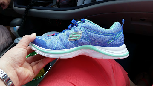 Shoe Store «DSW Designer Shoe Warehouse», reviews and photos, 2130 Gallatin Pike N, Madison, TN 37115, USA