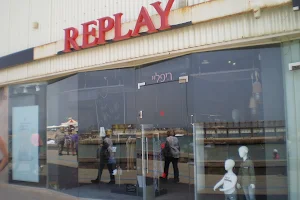 Replay image