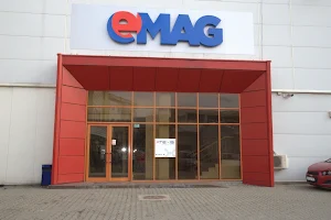 eMAG image