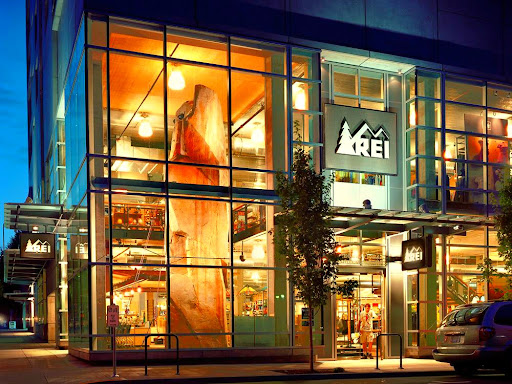 REI, 1405 NW Johnson St, Portland, OR 97209, USA, 