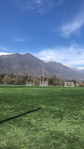 Opiniones de Canchas Oriente en Las Condes - Campo de fútbol