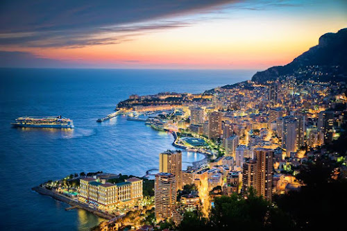 AZUR'ESTATE - Vente - Location - Gestion - Limitrophe Monaco à Roquebrune-Cap-Martin