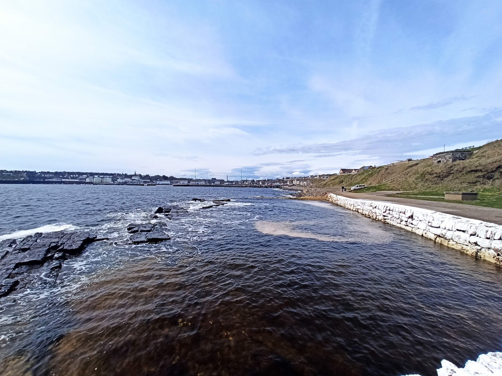 Foto di North Baths Beach con una superficie del ciottolame