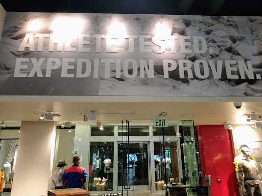 Clothing Store «The North Face», reviews and photos, 8702 Keystone Crossing, Indianapolis, IN 46240, USA