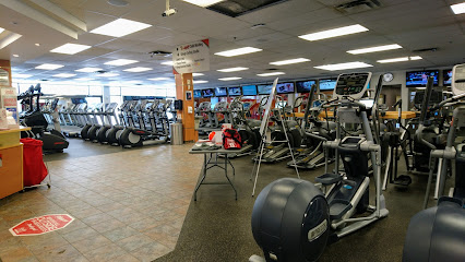 GoodLife Fitness Ottawa Queensview - 2655 Queensview Dr, Ottawa, ON K2B 8K2, Canada