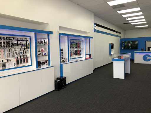 Phone Repair Service «Dr Phone Fix & Repair», reviews and photos, 3095 NE 163rd St, North Miami Beach, FL 33160, USA