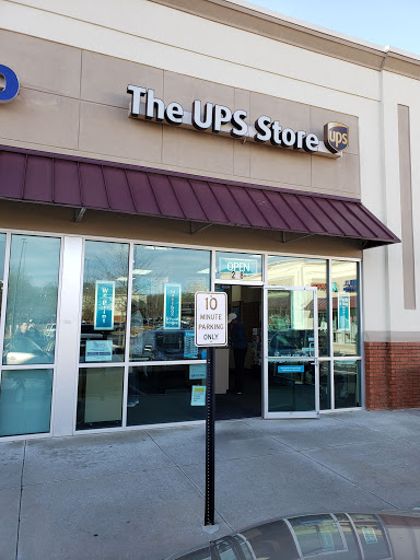 Shipping and Mailing Service «The UPS Store», reviews and photos, 1227 Rockbridge Rd #208, Stone Mountain, GA 30087, USA