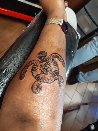 Explore love hate tattoo ideas, creative tattoo ideas in Albuquerque, available at Iron Anchor Tattoo Parlour