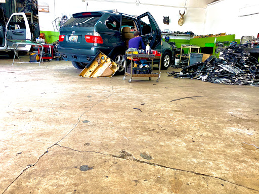 Auto Glass Shop «Experto Auto Glass», reviews and photos, 3205 E 10th Ave, Hialeah, FL 33013, USA