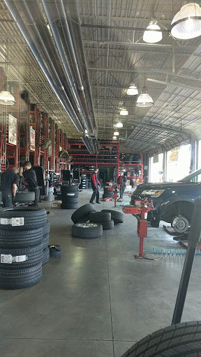 Tire Shop «Discount Tire Store - Bothell, WA», reviews and photos, 20914 Bothell Everett Hwy, Bothell, WA 98021, USA