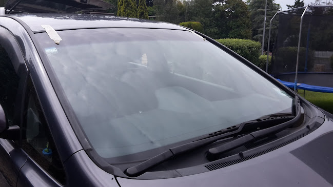 A Plus Auto Glass / Mobile Windscreen Repair Replacement Auckland - Auto glass shop