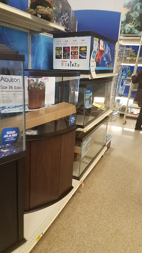 Pet Supply Store «PetSmart», reviews and photos, 1521 Golden Gate Plaza, Mayfield Heights, OH 44124, USA