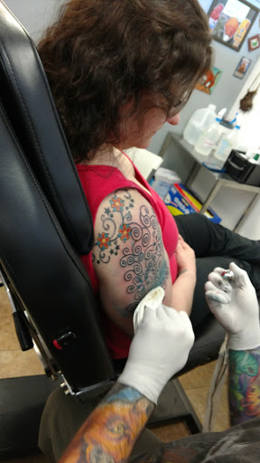 Body Piercing Shop «Destination Ink - Tattoo and Body Piercing», reviews and photos, 2401 NE Cornell Rd, Hillsboro, OR 97124, USA