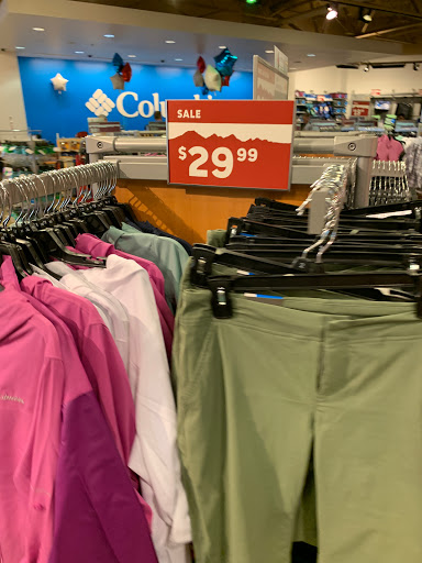 Clothing Store «Columbia Sportswear Outlet Store at Allen Premium Outlets», reviews and photos, 820 Stacy Rd #470, Allen, TX 75013, USA