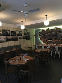 Atmosphère du Restaurant français Les Galopins à Antony - n°11