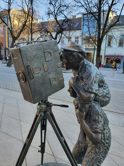 K. Balčiūno skulptūra „Pirmas filmas“