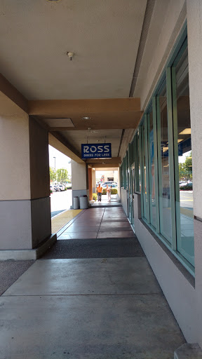 Clothing Store «Ross Dress for Less», reviews and photos, 628 Palomar St, Chula Vista, CA 91911, USA