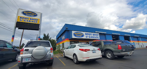 Auto Body Shop «Woodburn Carcraft - Body Shop & Garage», reviews and photos, 220 S Pacific Hwy, Woodburn, OR 97071, USA