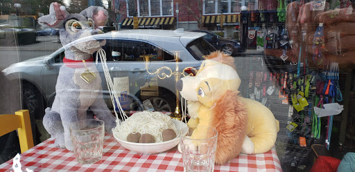 Pet Supply Store «Wally Pets», reviews and photos, 4411 Wallingford Ave N, Seattle, WA 98103, USA