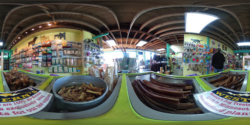 Pet Supply Store «Urban Tails Pet Supply», reviews and photos, 2106 Lyndale Ave S, Minneapolis, MN 55405, USA