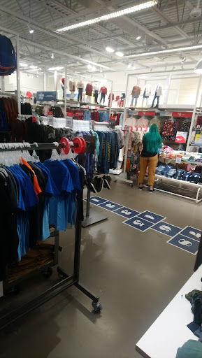 Clothing Store «The North Face Outlet», reviews and photos, 8225 Vineland Ave, Orlando, FL 32831, USA