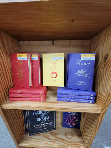 Book Store «Half Price Books», reviews and photos, 4000 Oxford Dr, Bethel Park, PA 15102, USA