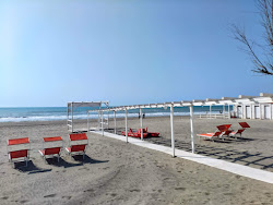 Fotografie cu Bora Bora Beach - locul popular printre cunoscătorii de relaxare