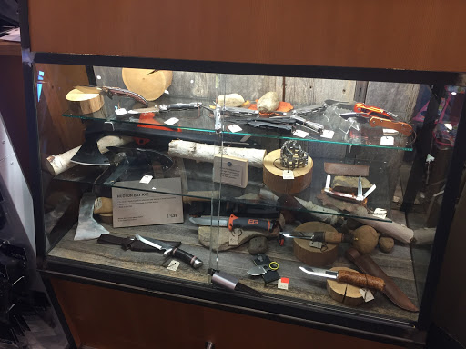 Clothing Store «L.L. Bean», reviews and photos, 1000 Ross Park Mall Dr, Pittsburgh, PA 15237, USA