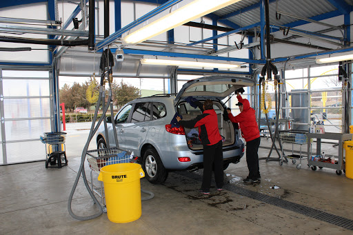 Car Wash «Breeze Thru Car Wash - Longmont», reviews and photos, 1213 Ken Pratt Blvd, Longmont, CO 80501, USA