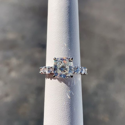 Jewelry Store «Pineforest Jewelry», reviews and photos, 1141 Uvalde Rd, Houston, TX 77015, USA