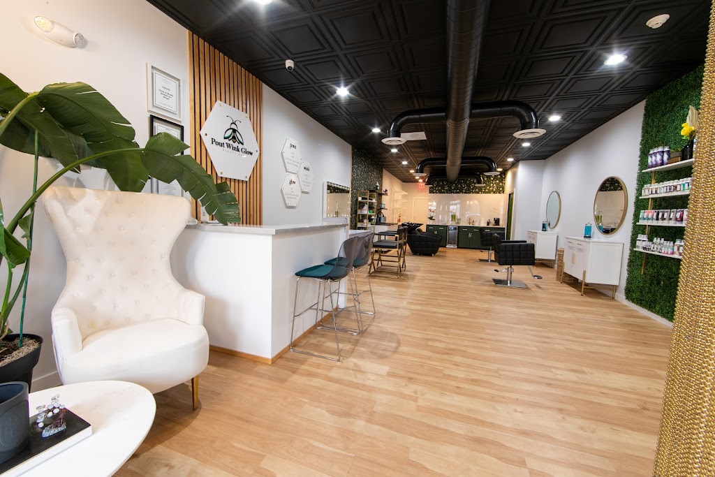 Pout Wink Glow Beauty Bar 07628