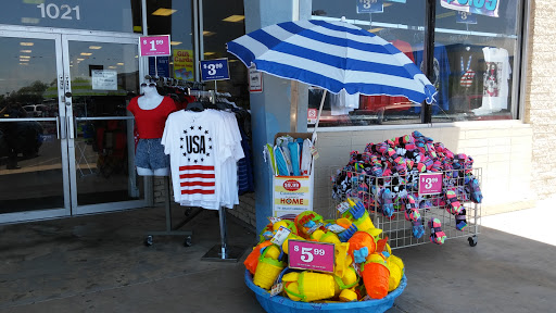 Factory 2-U (Fallas Discount Stores), 1021 N Arizona Ave, Chandler, AZ 85224, USA, 