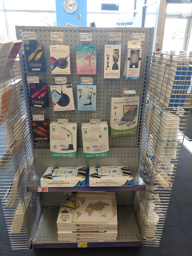 Print Shop «FedEx Office Print & Ship Center», reviews and photos, 43215 Grand River Ave a, Novi, MI 48375, USA