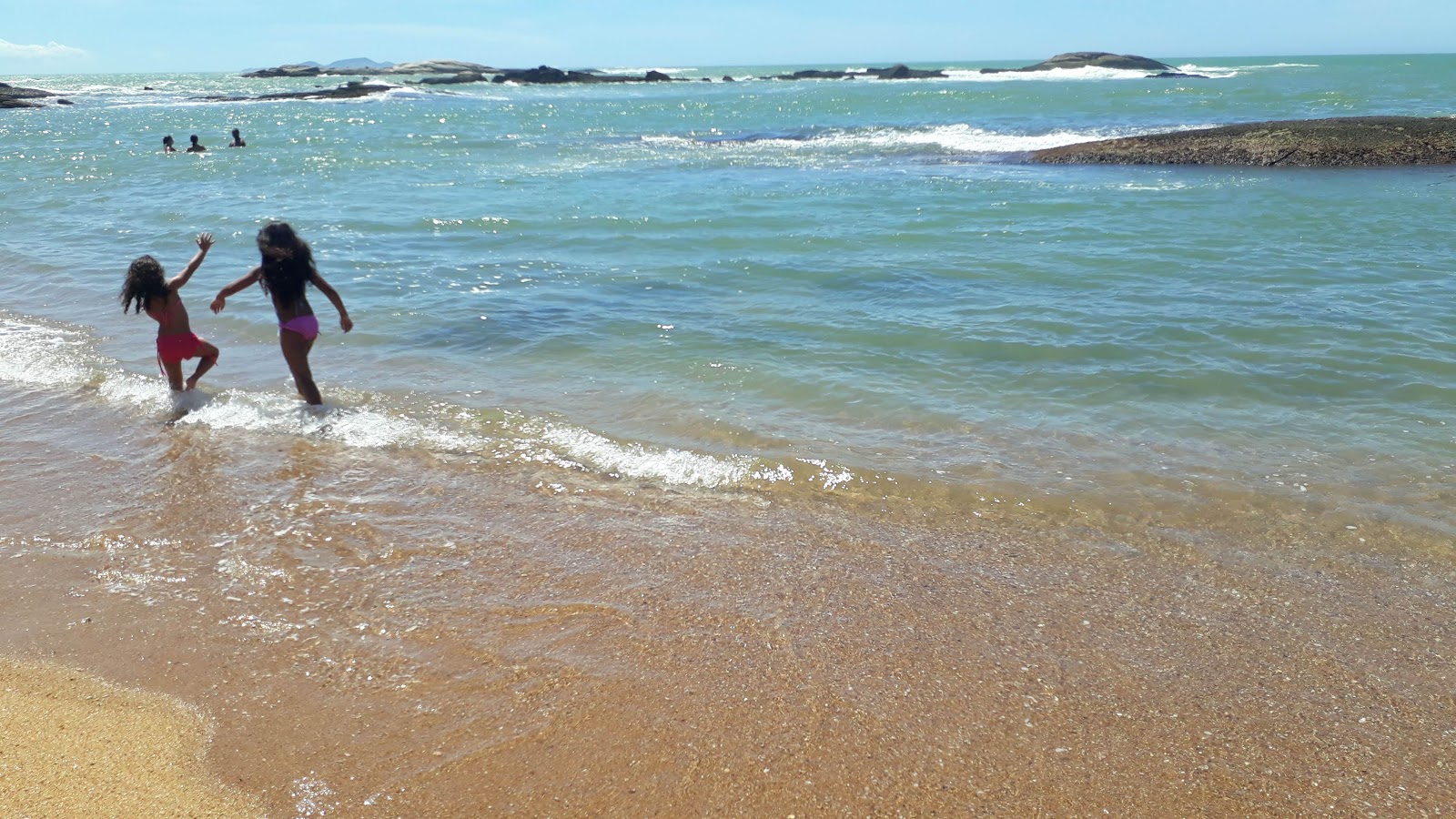 Foto de Playa Familiar zona salvaje