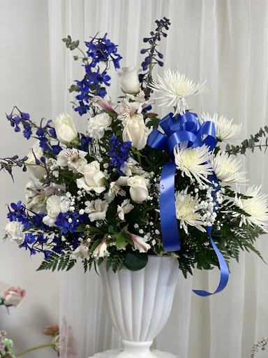 Florist «Country Cousins Flower shop», reviews and photos, 841 E Whittier Blvd, La Habra, CA 90631, USA