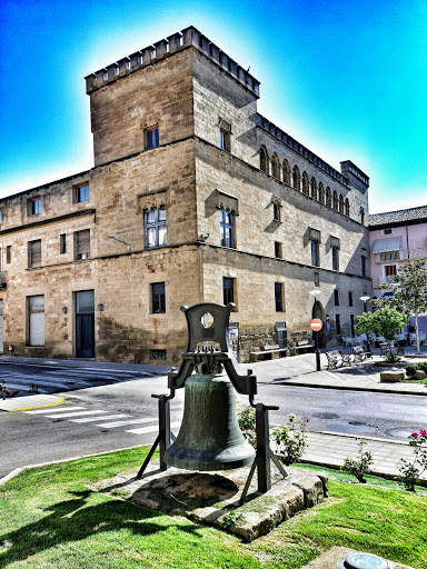 Palacio de los marqueses de Urriés, Castillo en Ayerbe,Huesca