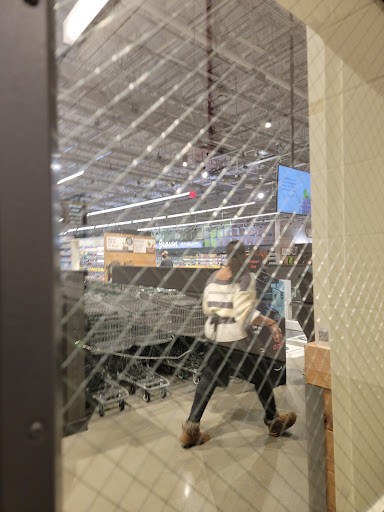 Grocery Store «Whole Foods Market», reviews and photos, 2323 Wisconsin Ave NW, Washington, DC 20007, USA